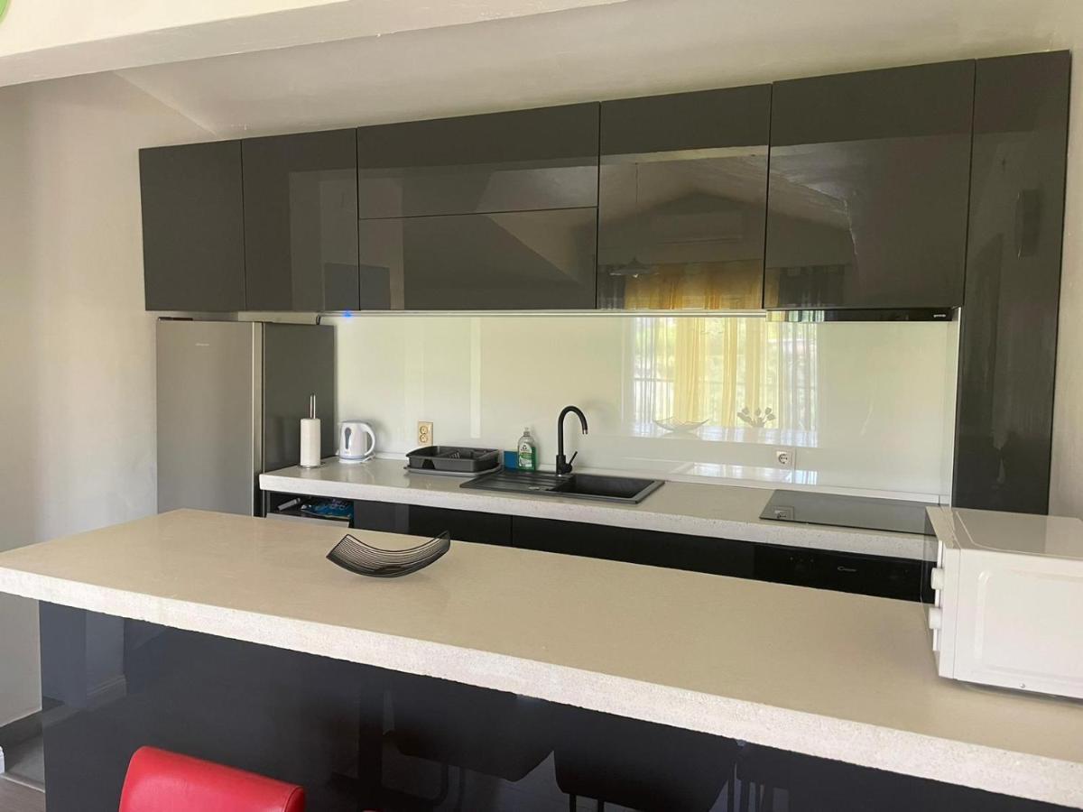 Sweet Apartment In Quiet Part Of Split Exterior photo