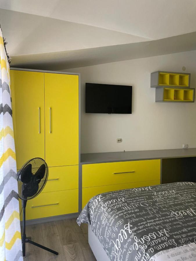 Sweet Apartment In Quiet Part Of Split Exterior photo